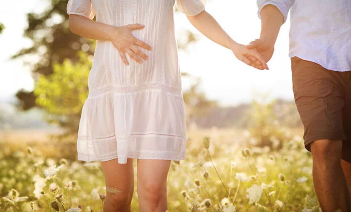 pregnant couple