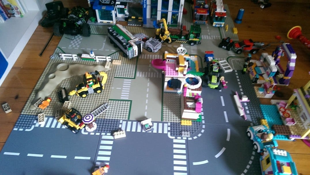 lego_rainy_day_activities