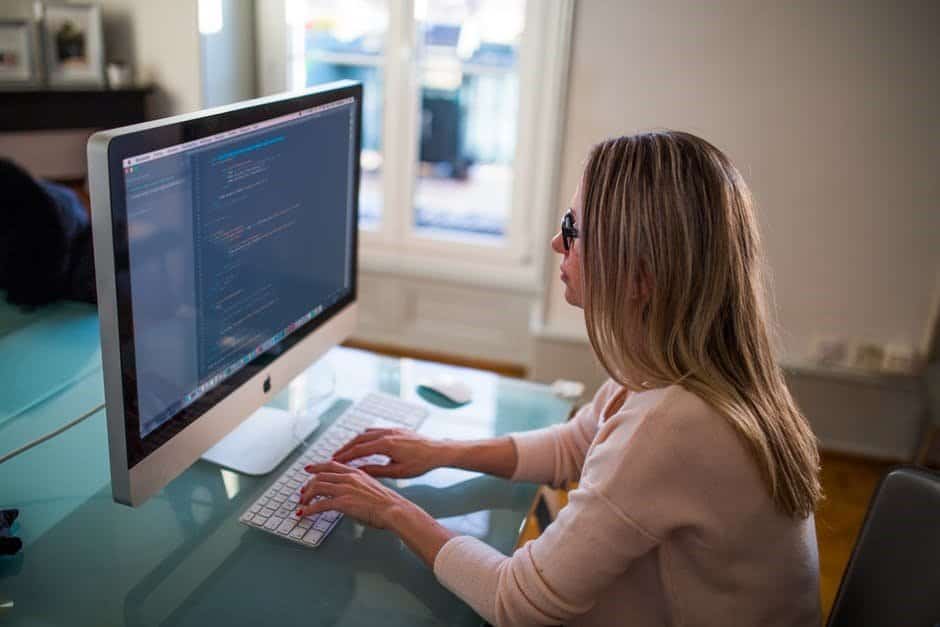 stay-healthy-desk-job