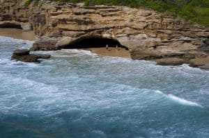 Caves Beach-Lake-Macquarie