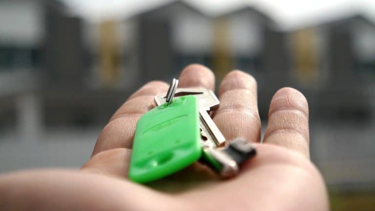 Cleaning tips before move into new home
