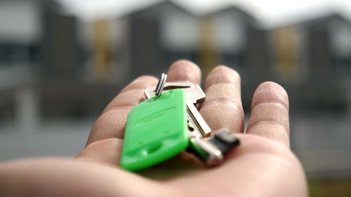 Cleaning tips before move into new home