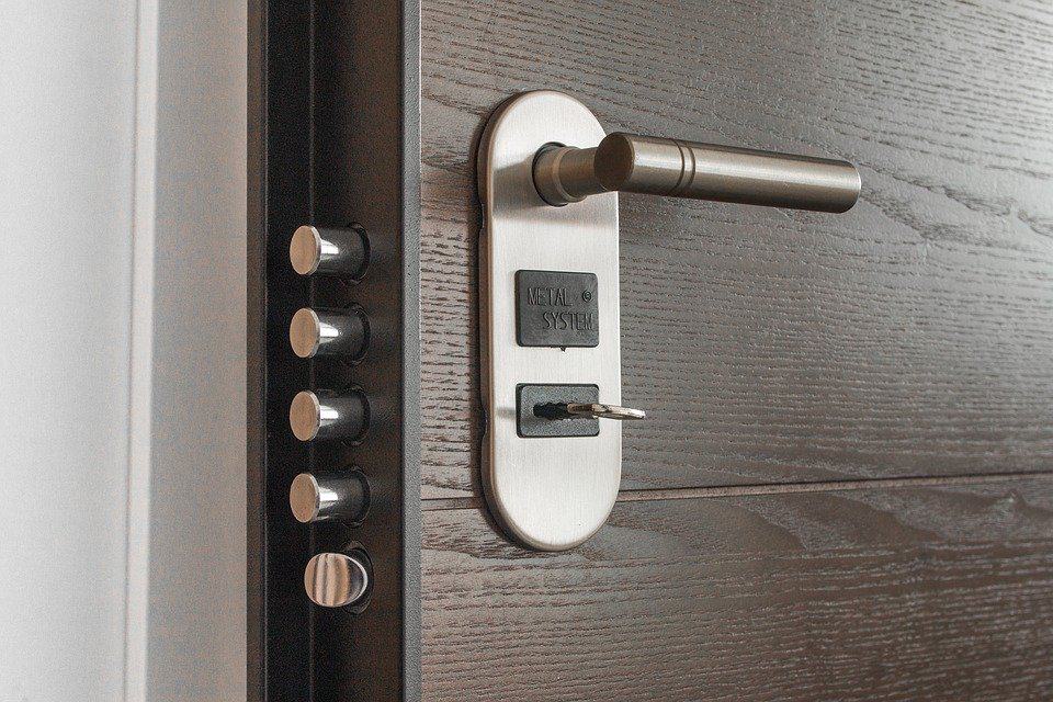 metal security door lock