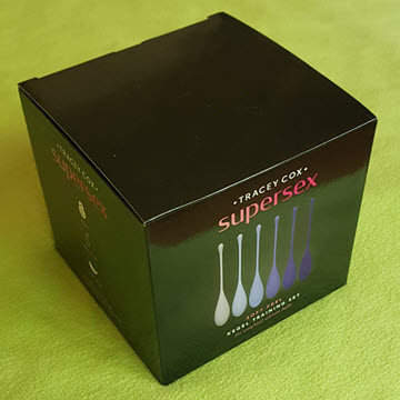 Kegel Ball set in box