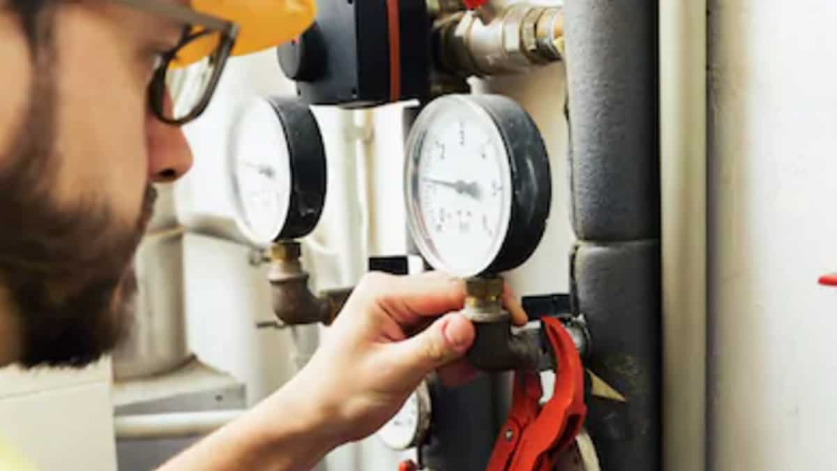 fixing gas leak