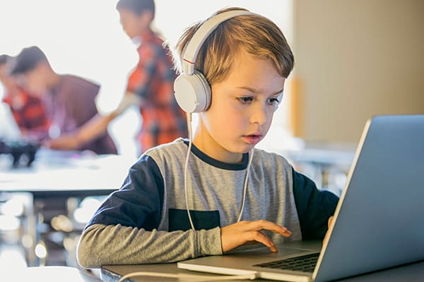 How does online tutoring work