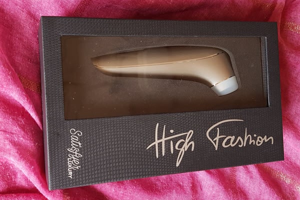 Satisfyer High Fashion Clit Sucking Toy