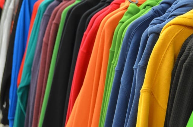 How to use Primary colours when mix and match clothes