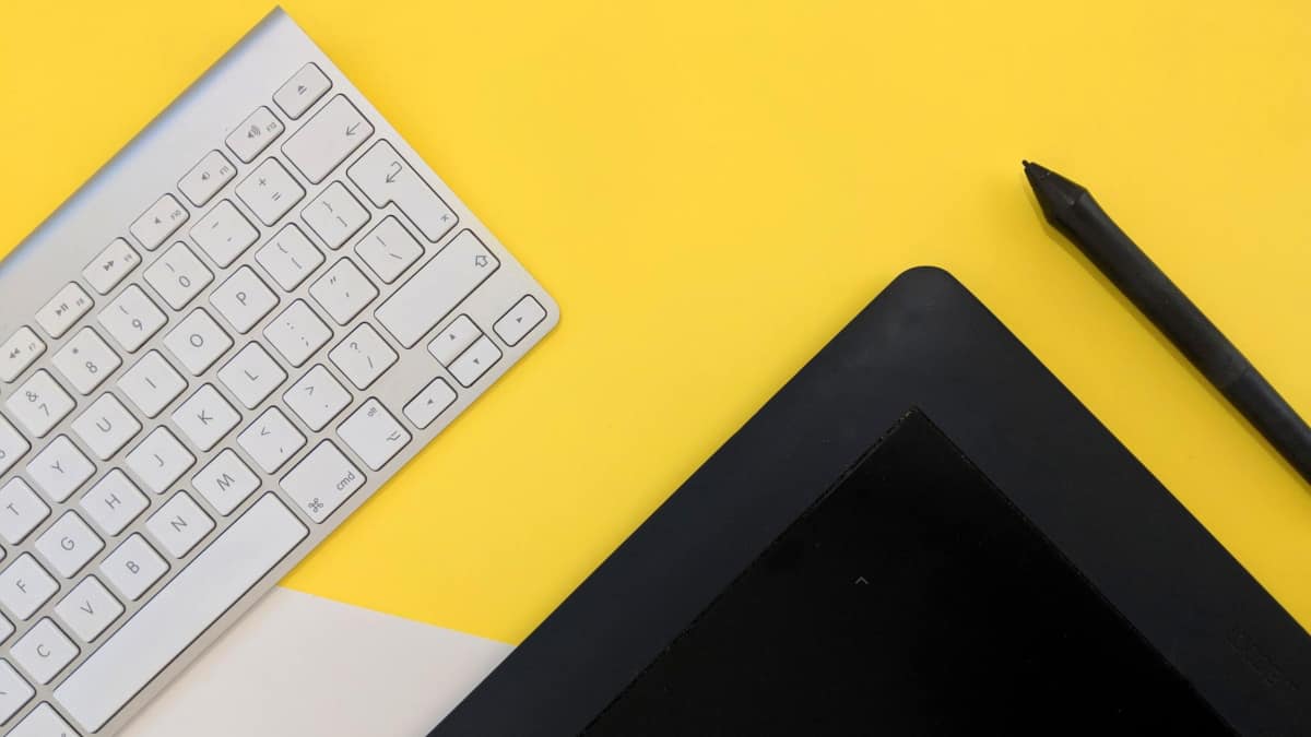 Machines that are Worth the Investment for Graphic Designing