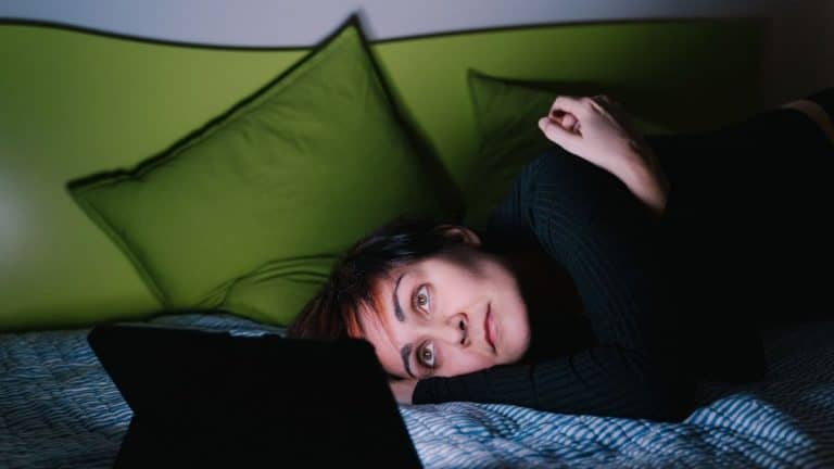 Best iPad Stand For Bed — 5 Top Picks in 2026 [Buyer’s Guide]