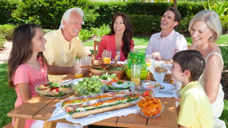 8 Easy Ways To Acknowledge Your Parents On Holidays