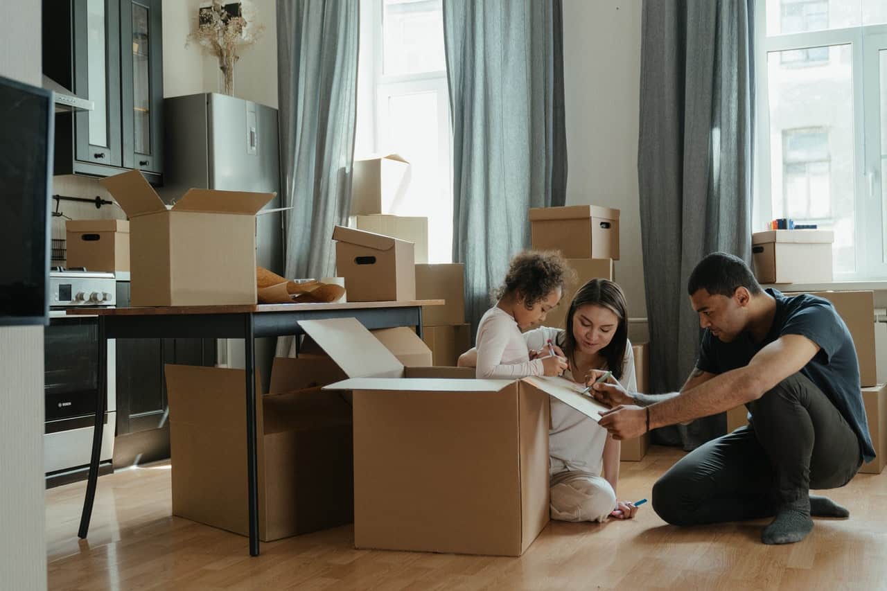 How to Make Relocating to a New Location with a Young Family as Smooth as Possible