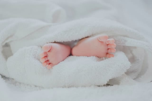 barefoot baby