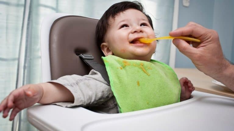 Buy the Right High Chair for Your Baby With These Tips