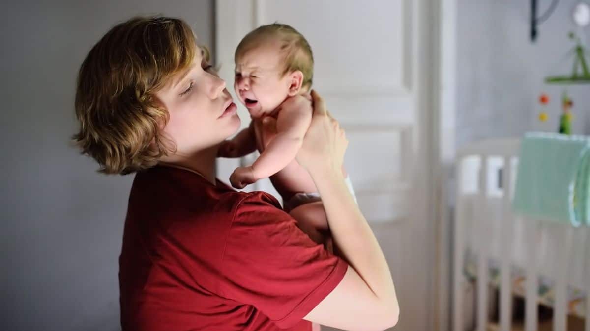 Foods To Avoid When Breastfeeding Colicky Baby