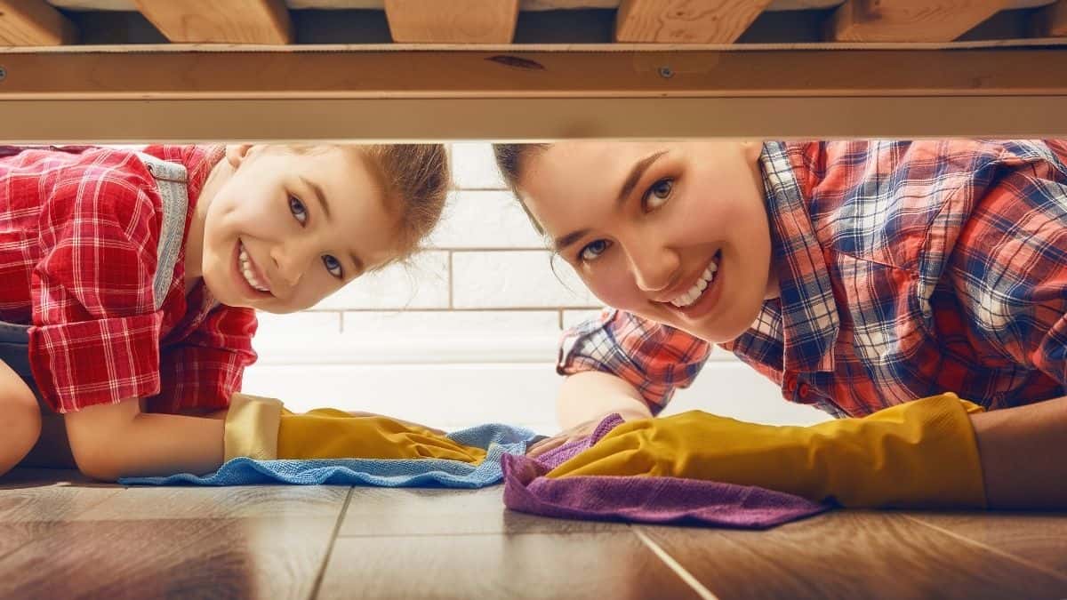 Useful Tips To Help You Keep Your Room Clean And Well-Organised