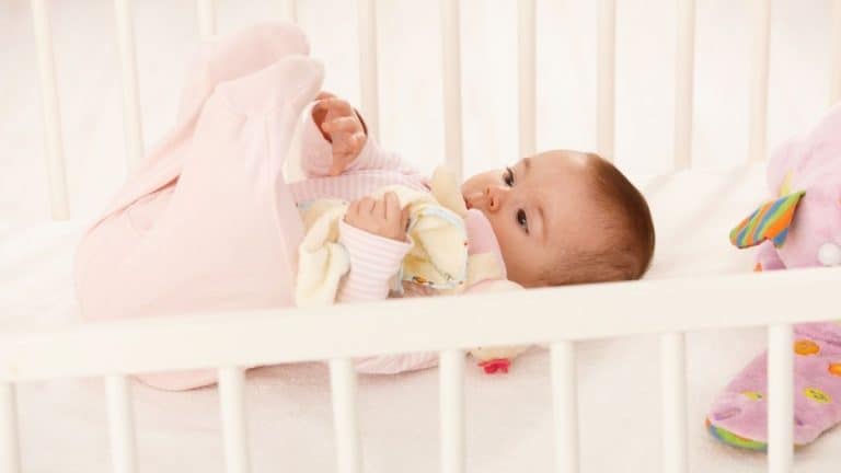 5 Pros And Cons Of Baby Cots