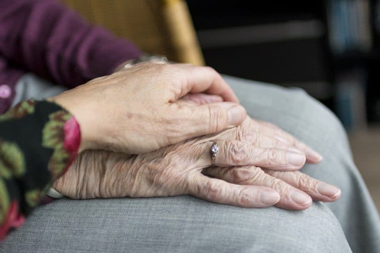 A Useful Guide On How To Help Your Elderly Loved One Maintain Good Health