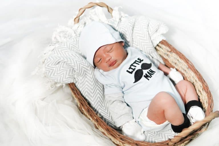 Items Parents Need To Bring During Road Trips With A Newborn