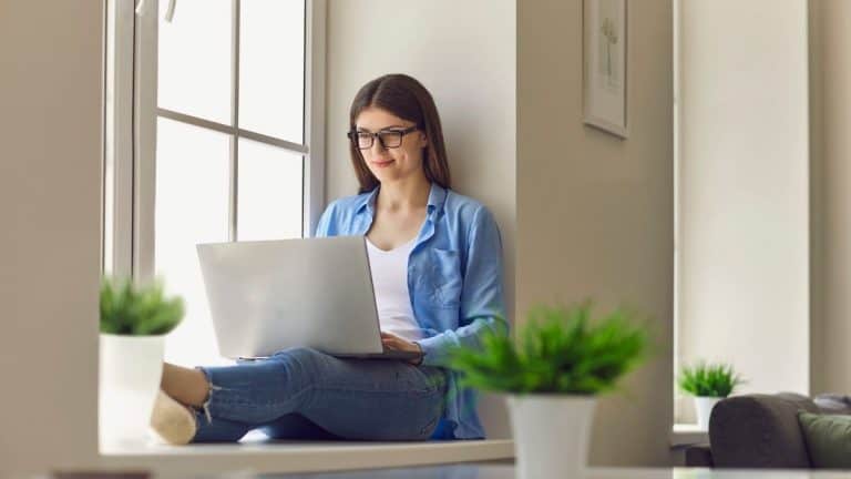 Social Media Guide For Stay At Home Moms To Strengthen Business Presence Online