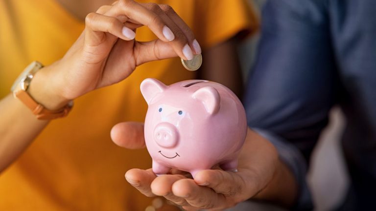 6 Tips For Saving Money When Living In An Expensive City