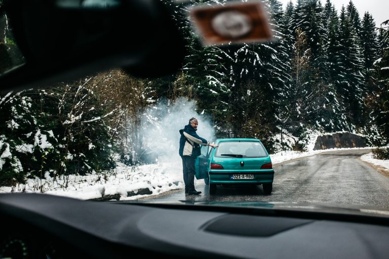 Important Steps To Follow If Your Vehicle Breaks Down In The Middle Of The Road